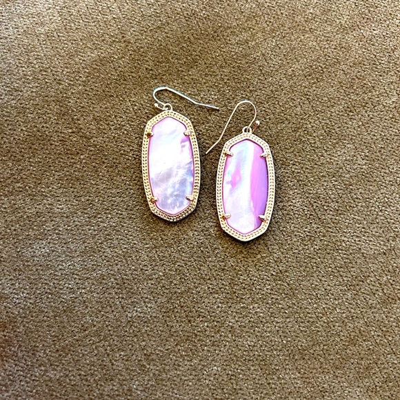 Kendra Scott Jewelry - Kendra Scott purple/ pink chrome earrings